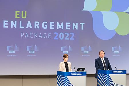 Opening remarks by Commissioner Olivér Várhelyi at the press conference on the 2022 Enlargement package